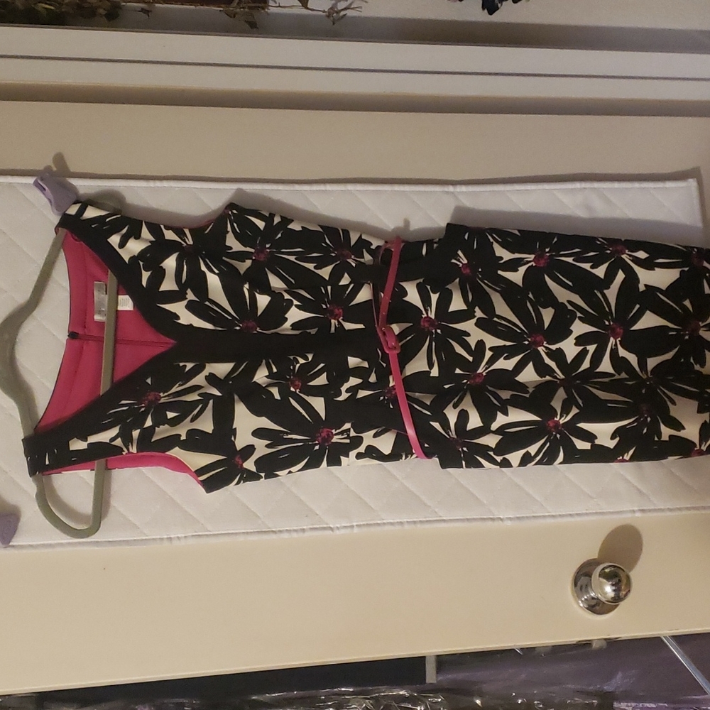 Floral midi dress with belt